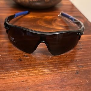 J+S Unisex Acre Plus Sports Sunglasses - Polarized Black Frame/Black Lens